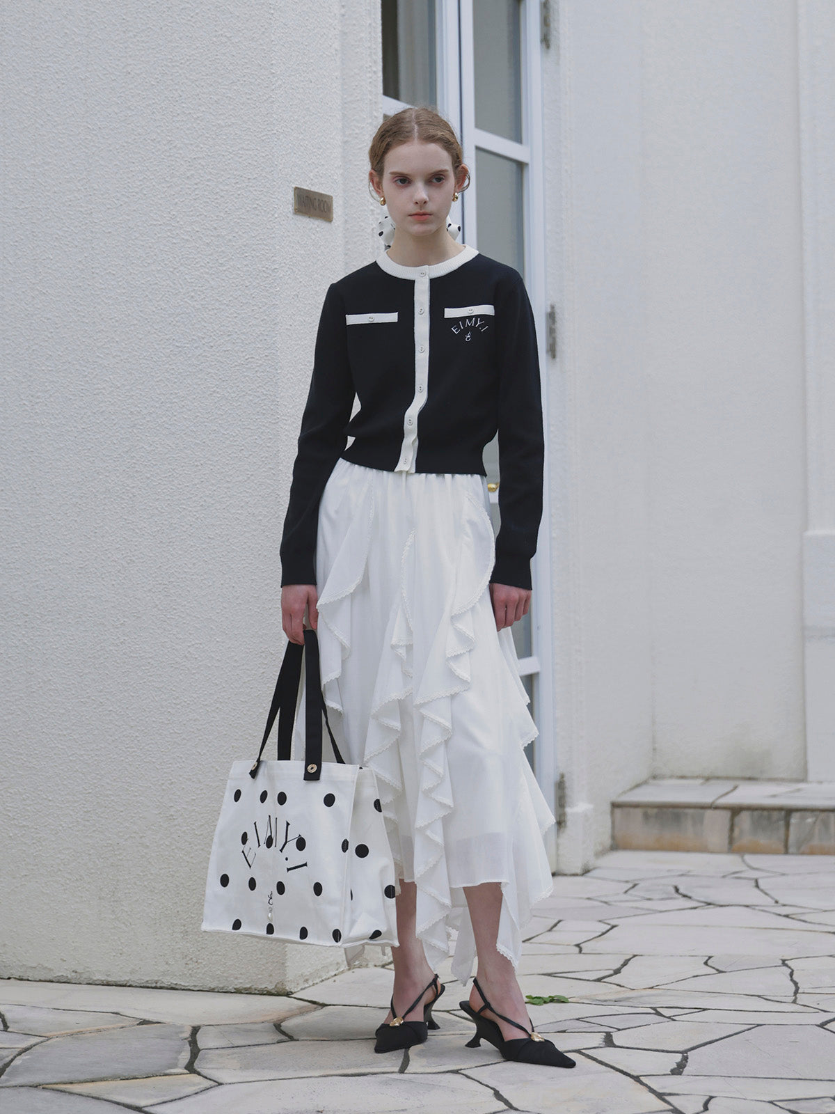 MODEL:173cm／COLOR:BLACK／SIZE:F