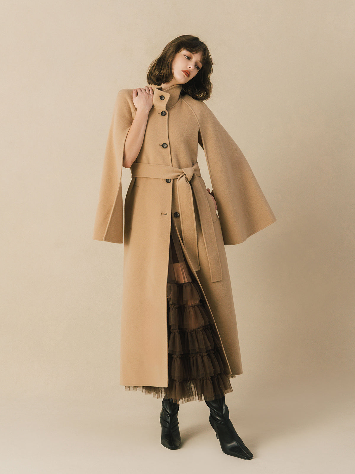 MODEL:174cm／COLOR:BEIGE／SIZE:36(S)