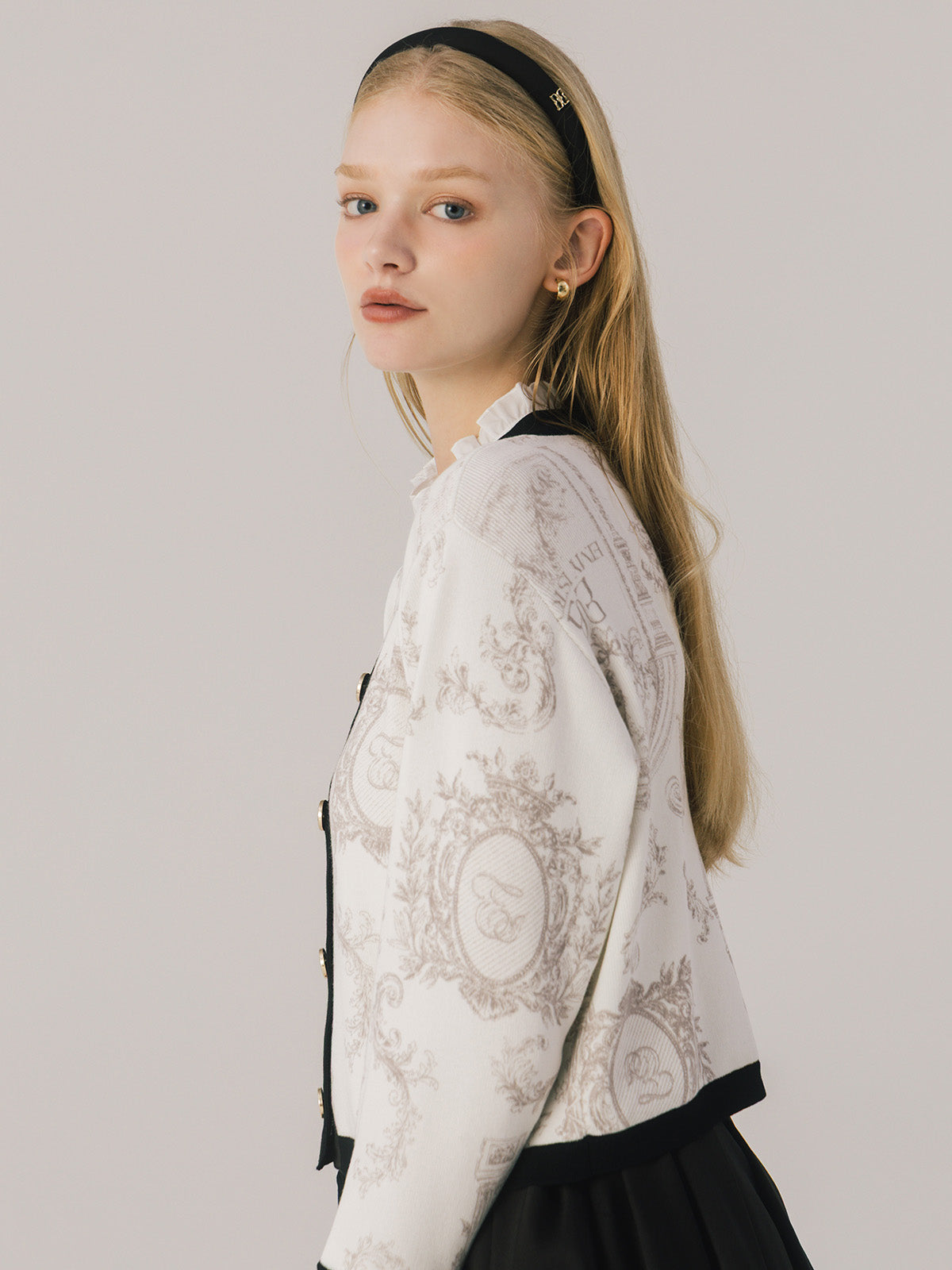 ATTACHED COLLAR JOUY CARDIGAN