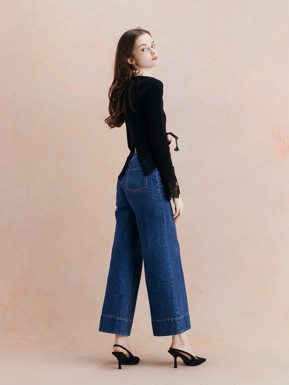 LACE TRIM KNIT TOPS