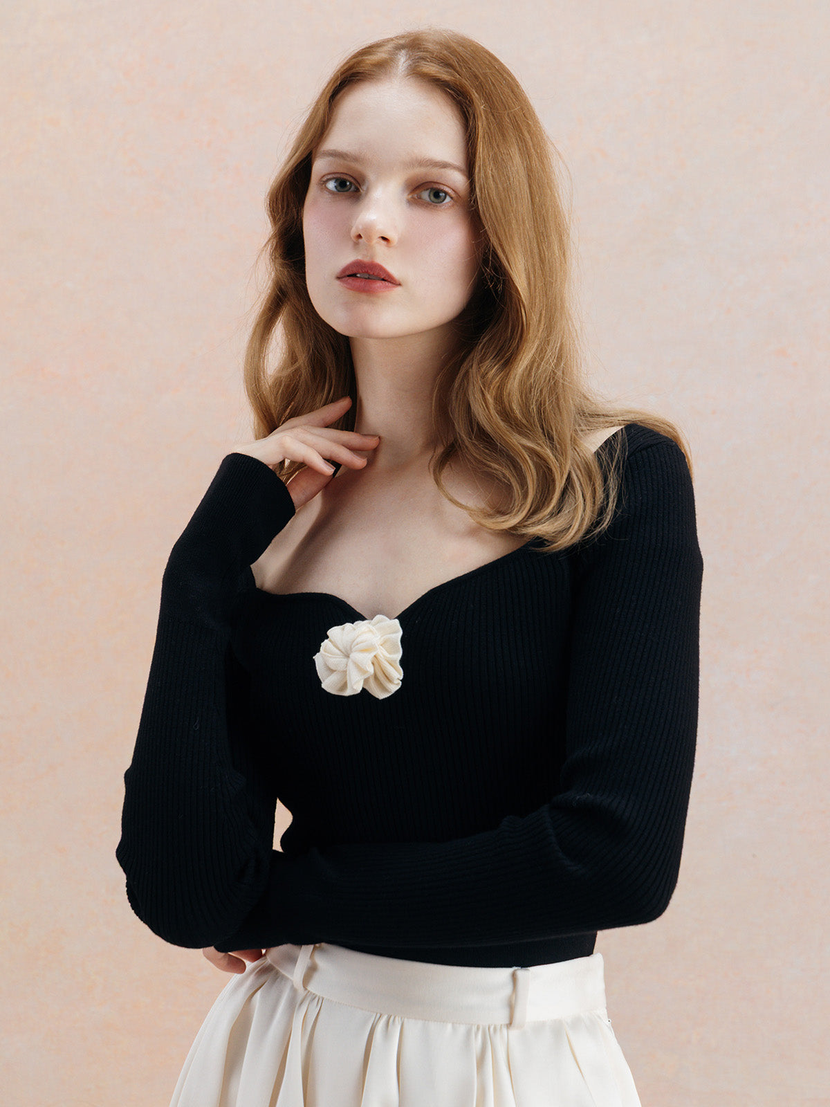 MODEL:170cm／COLOR:BLACK／SIZE:F
