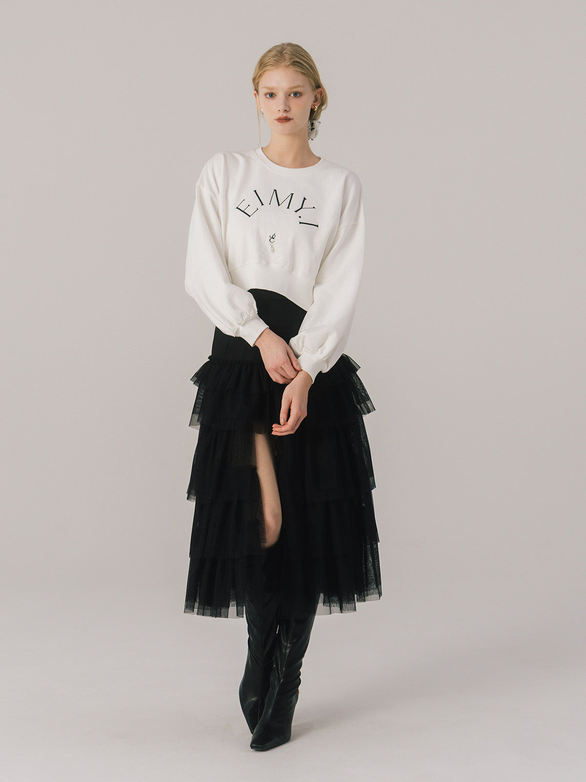 10TH CHAPTER SWEAT