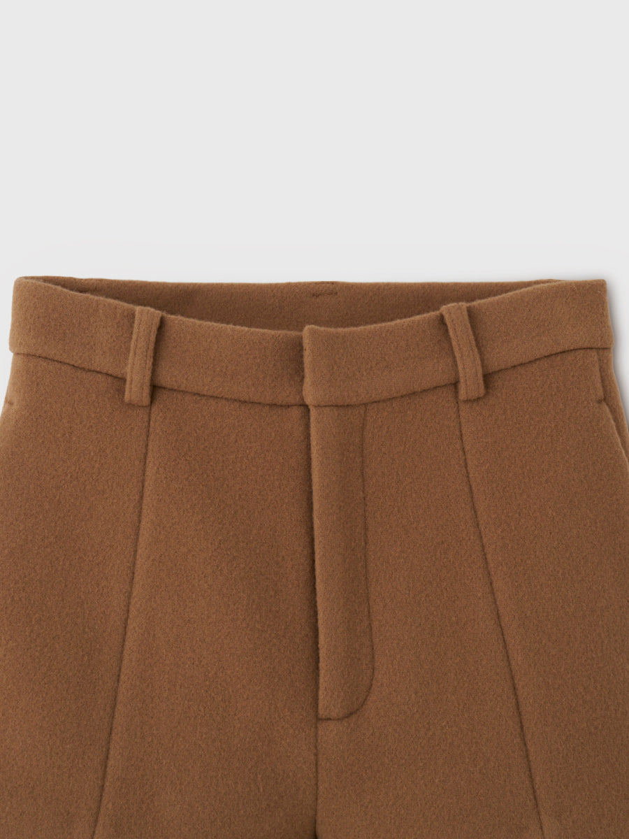EM GOLD BUTTON SHORT PANTS