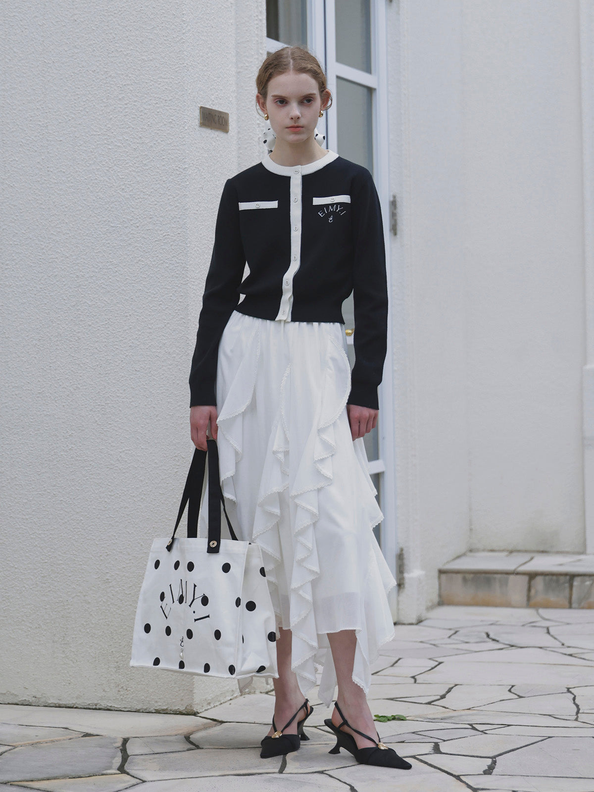 MODEL:173cm／COLOR:WHITE／SIZE:36(S)