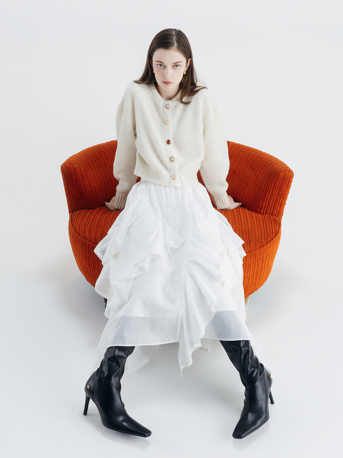 MODEL:173cm／COLOR:WHITE／SIZE:36(S)