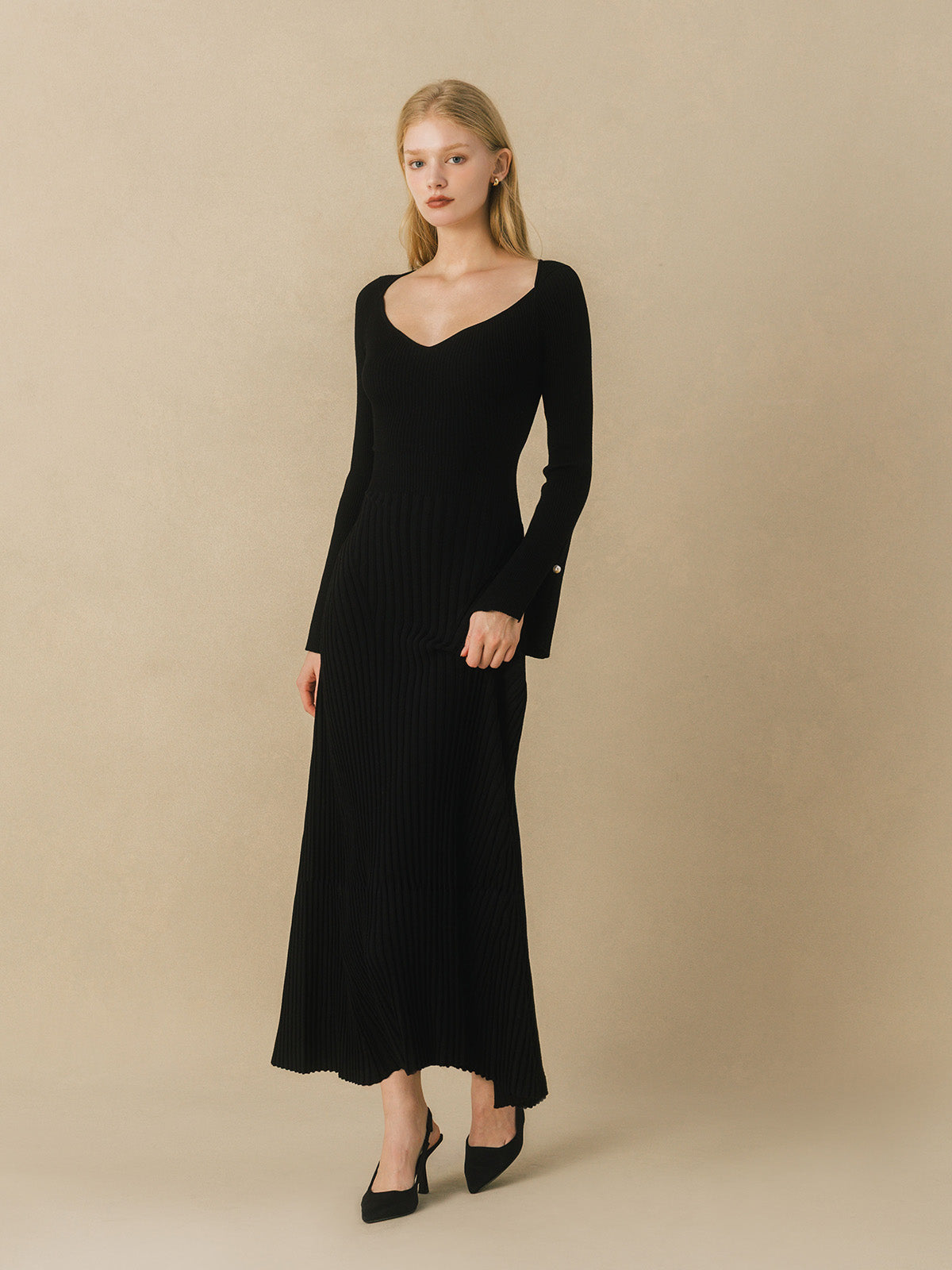 FLARE KNIT DRESS