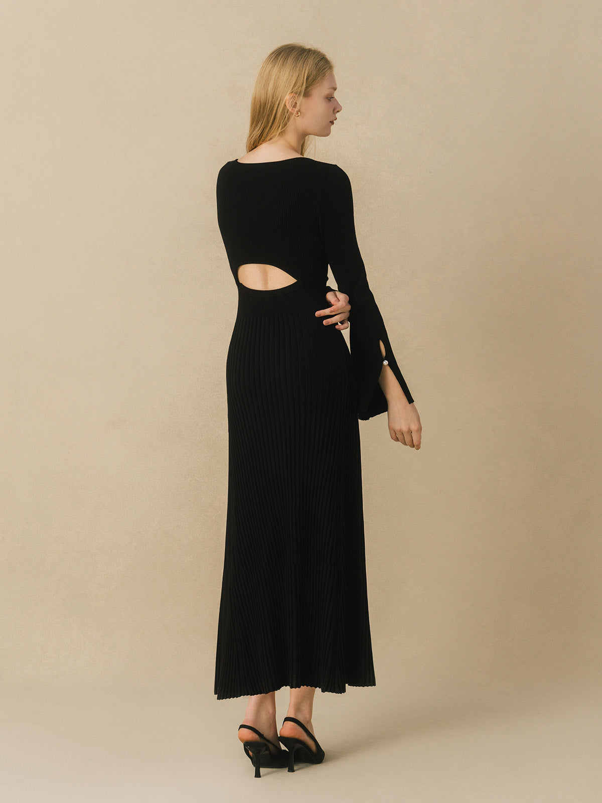 FLARE KNIT DRESS