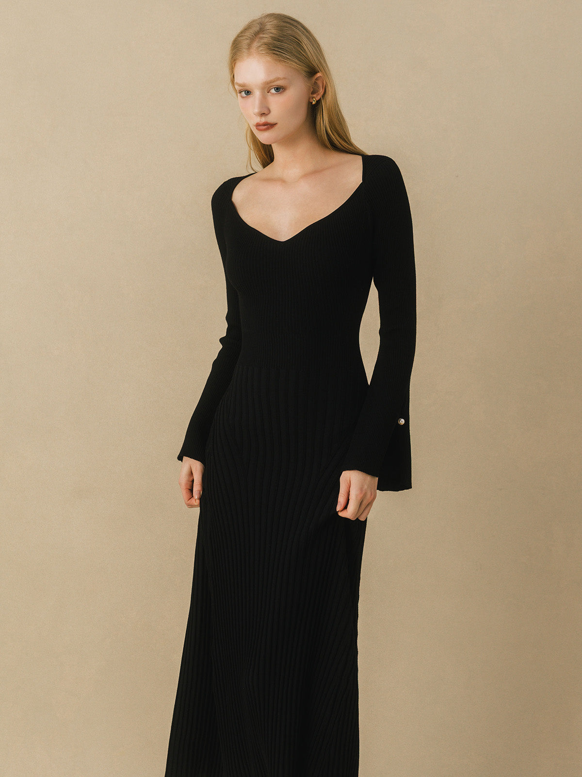 FLARE KNIT DRESS