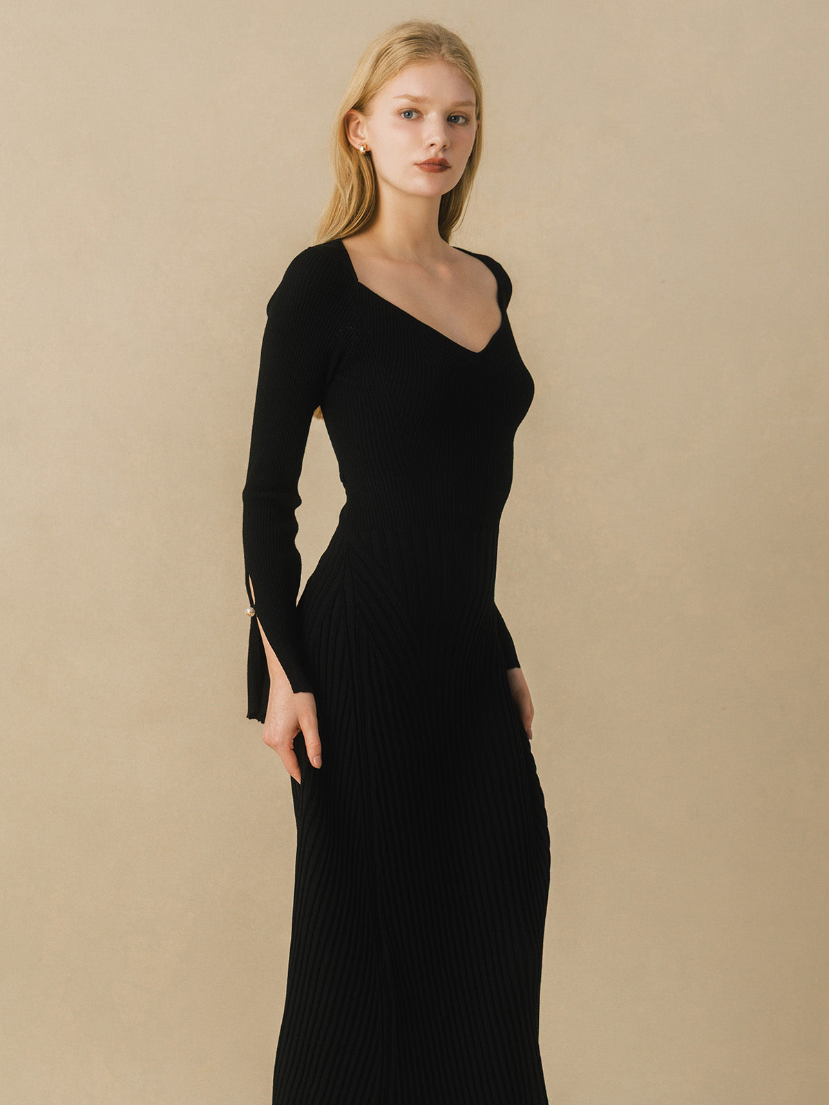 FLARE KNIT DRESS