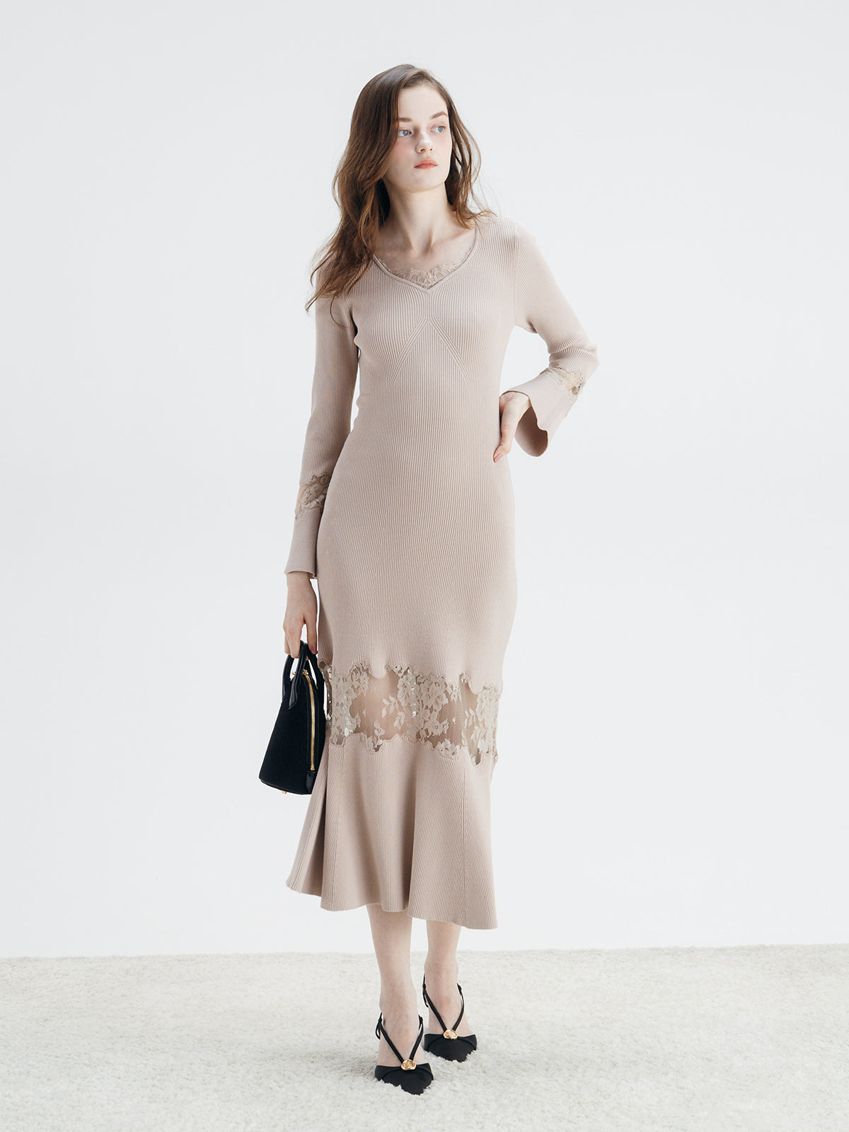 LACE TRIM KNIT DRESS