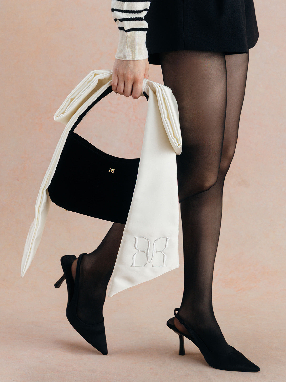 COLOR:BLACK