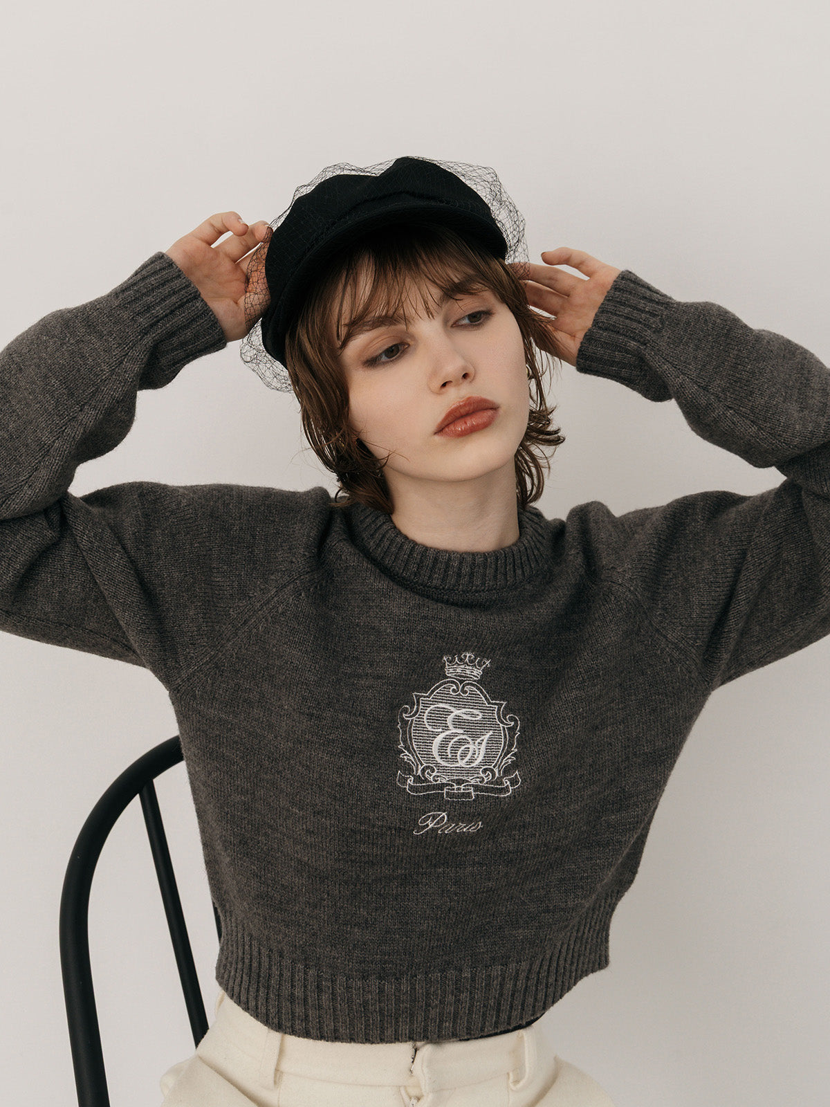 MIDDLE LOGO KNIT TOPS