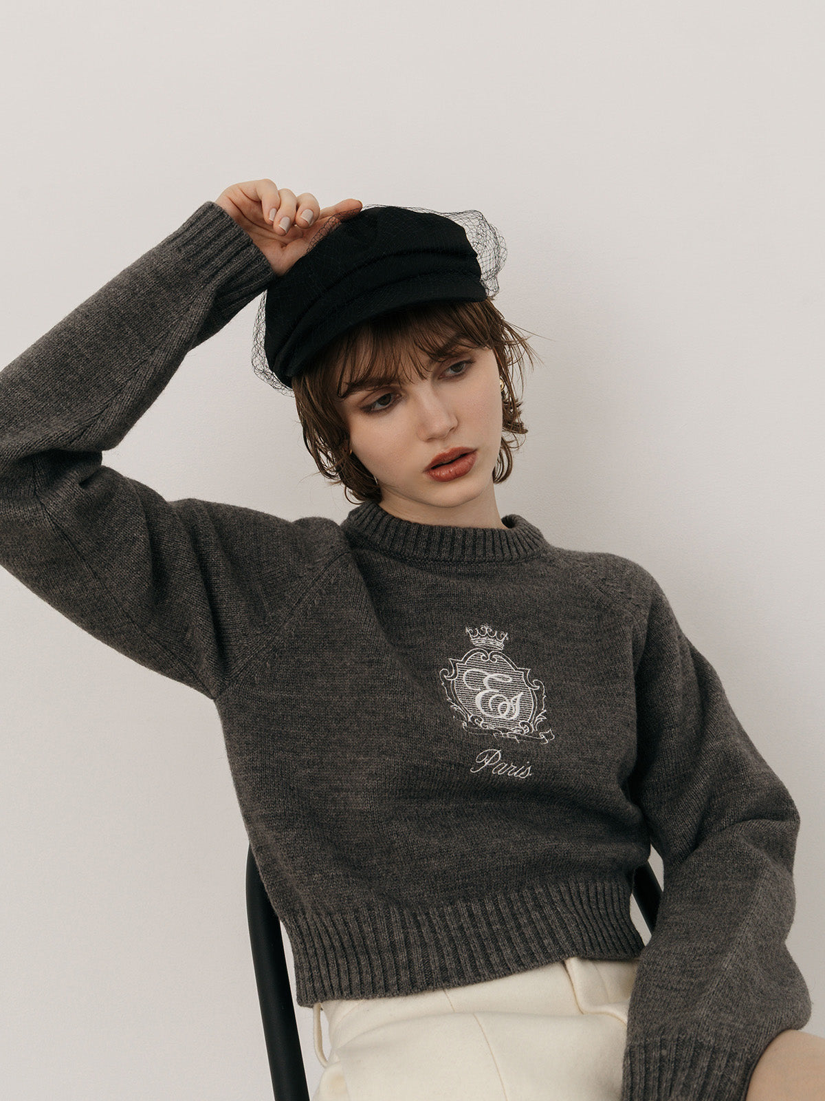 MIDDLE LOGO KNIT TOPS