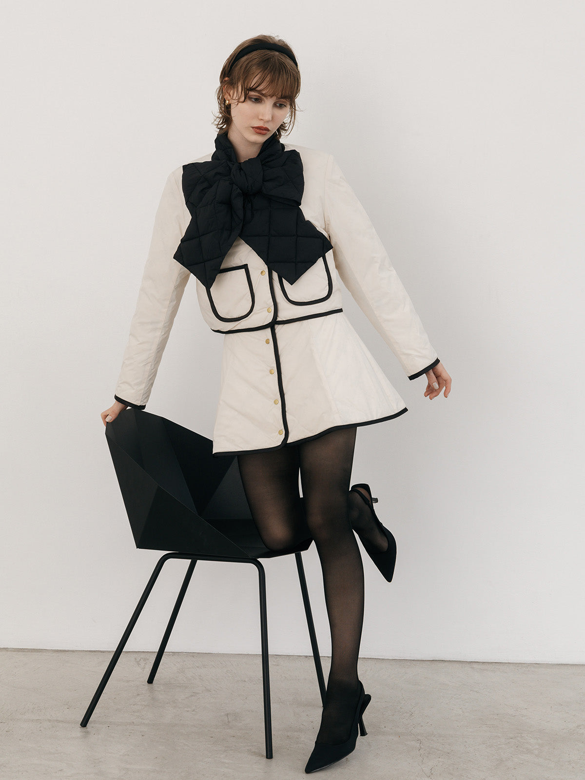 MODEL:168cm／COLOR:BLACK／SIZE:36(S)