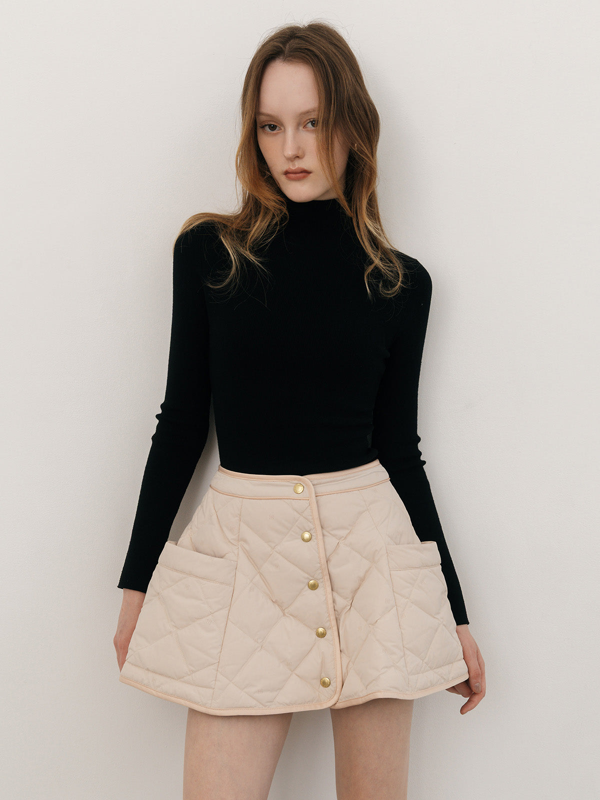 MODEL:175cm／COLOR:PINK BEIGE／SIZE:36(S)