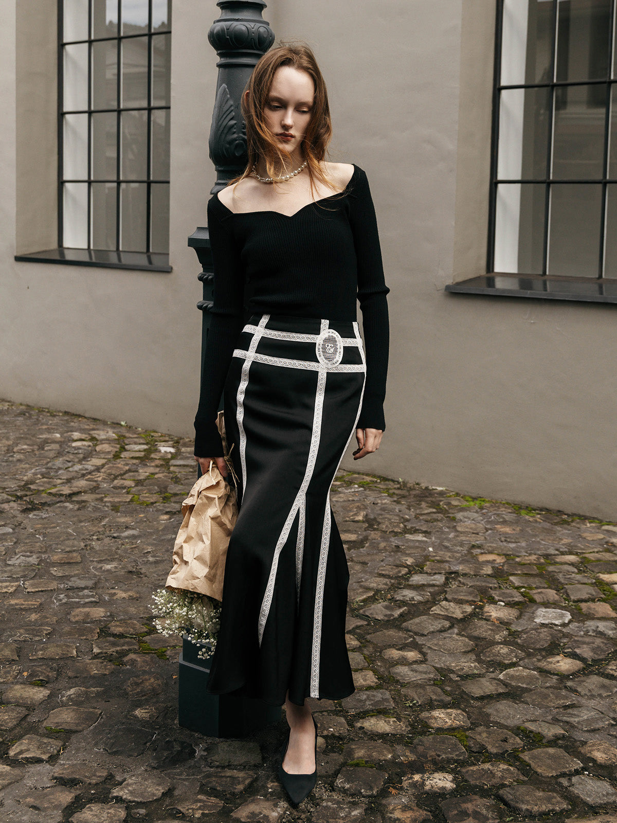 MEDALLION LACE SKIRT