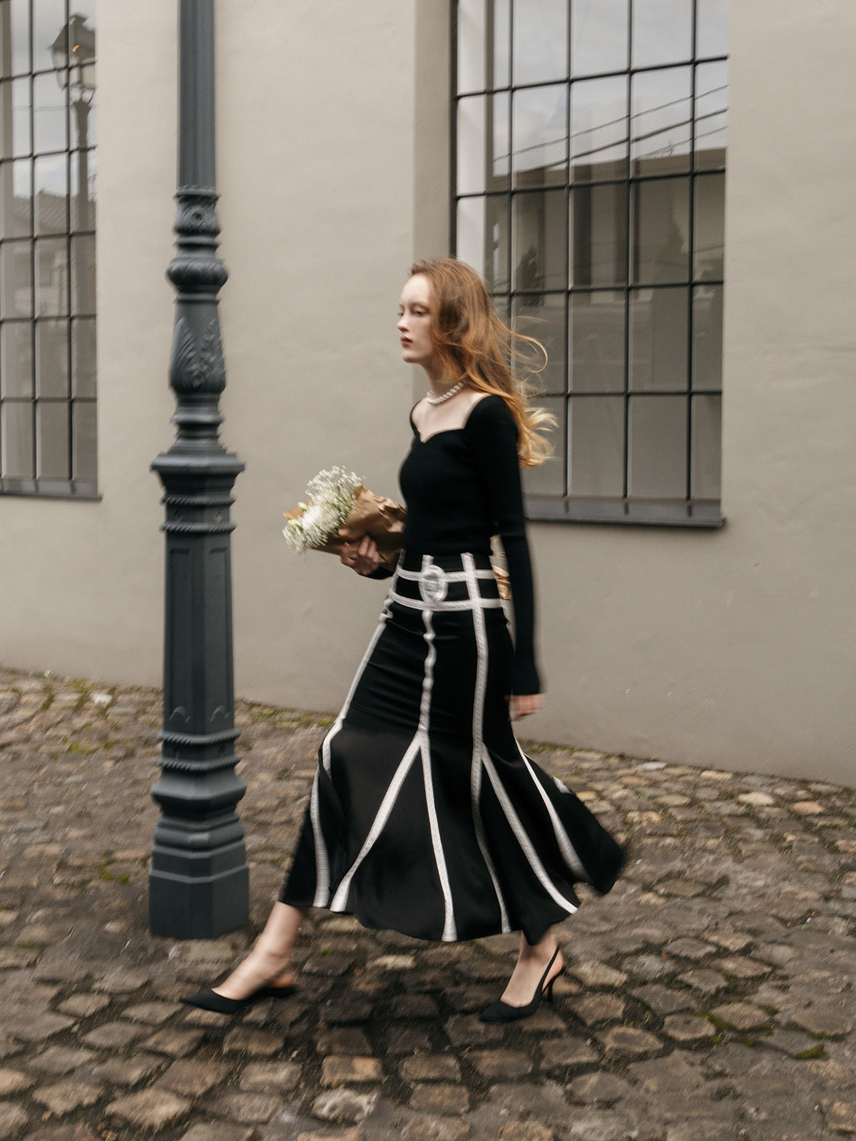 MEDALLION LACE SKIRT