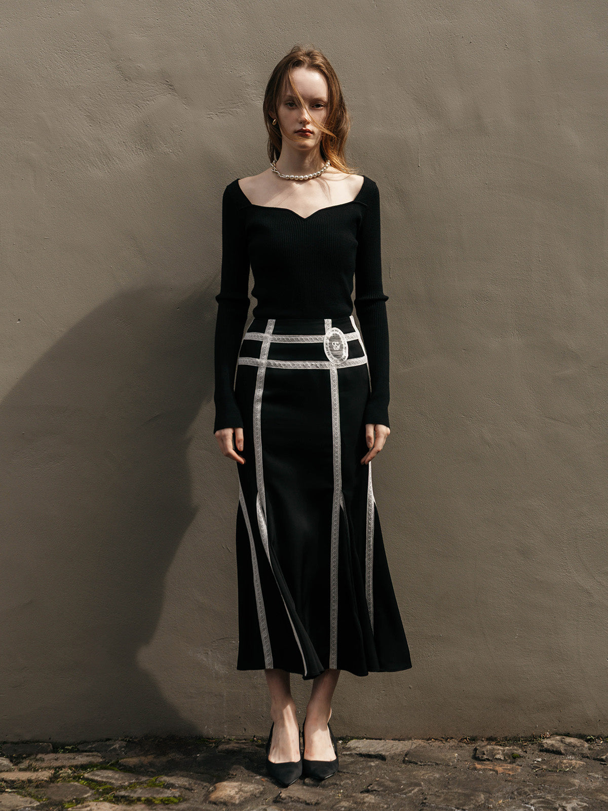MEDALLION LACE SKIRT