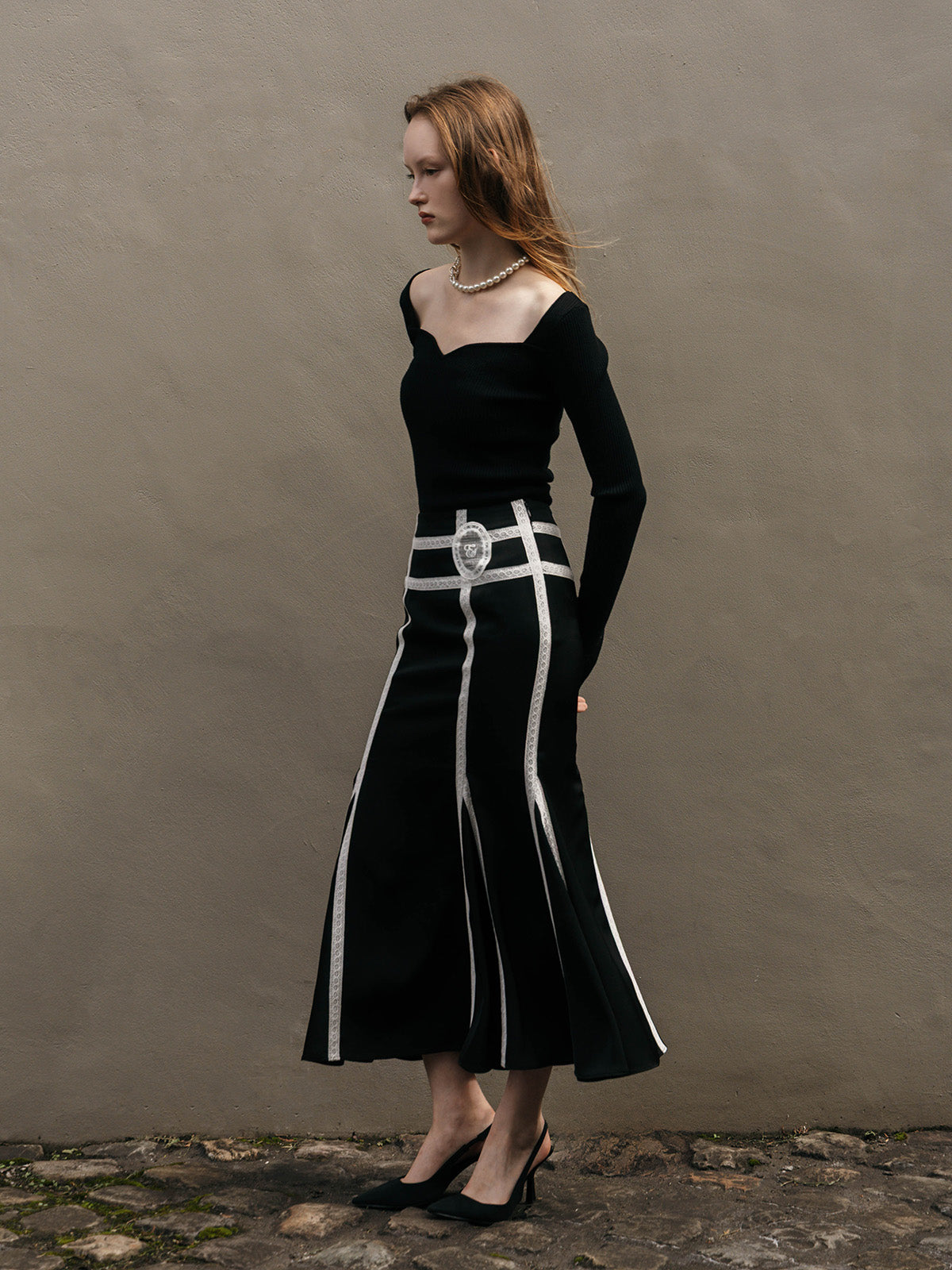 MEDALLION LACE SKIRT