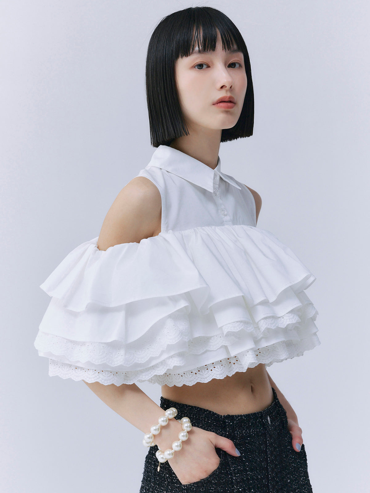 ボリュームラッフルブラウス