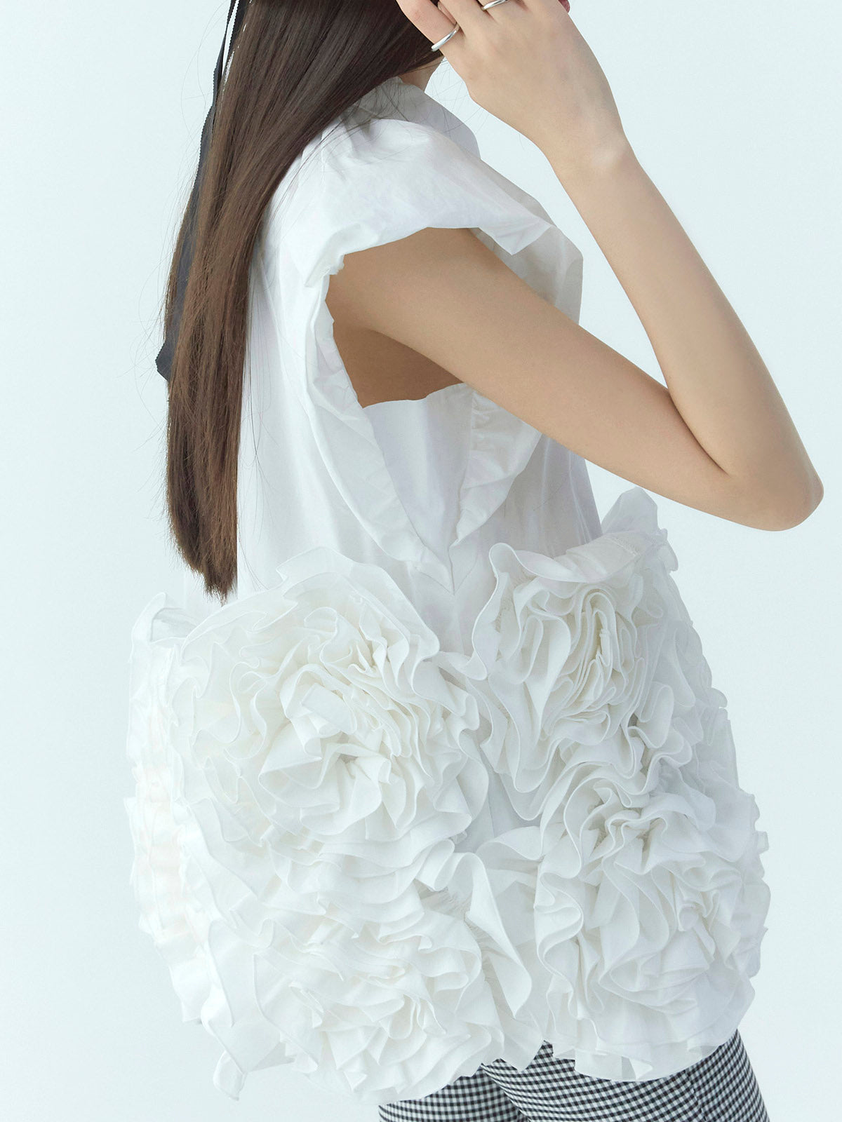 フラワーモチーフブラウス