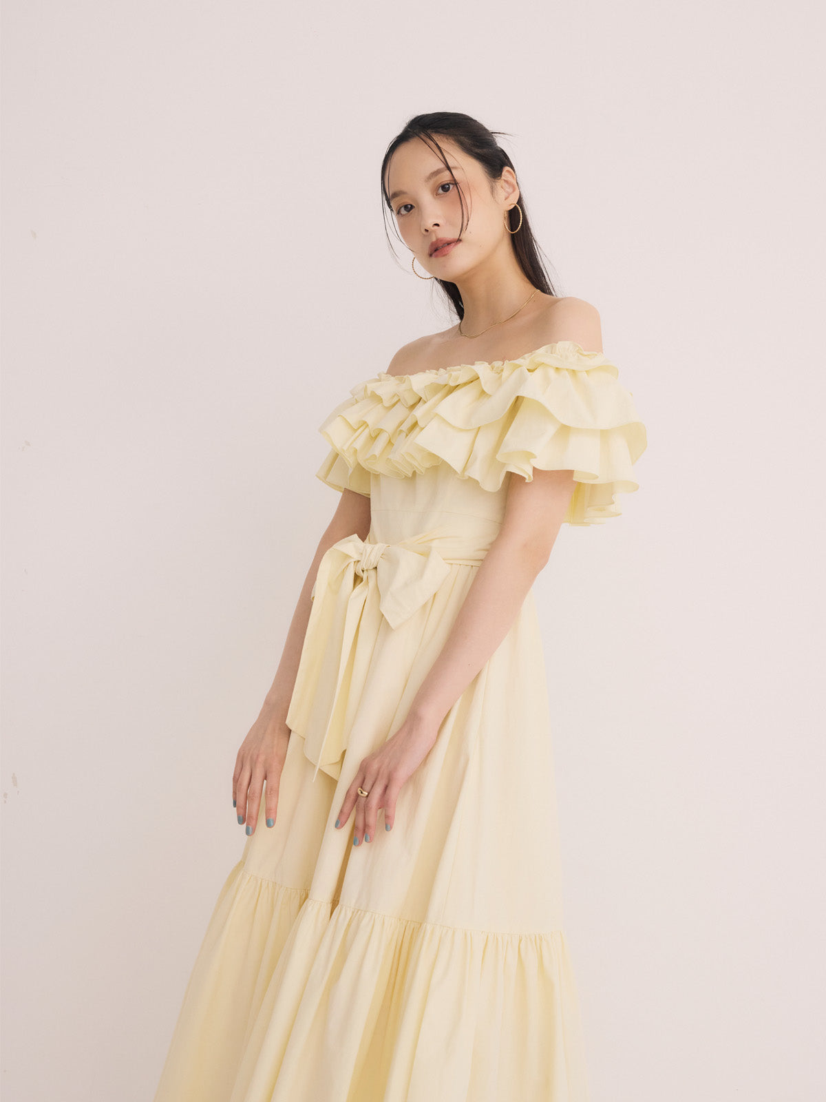 オフショルフリルマキシワンピース