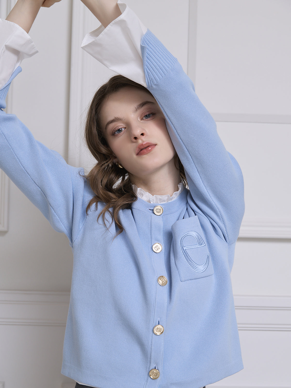 MODEL:175cm／COLOR:SAX／SIZE:F