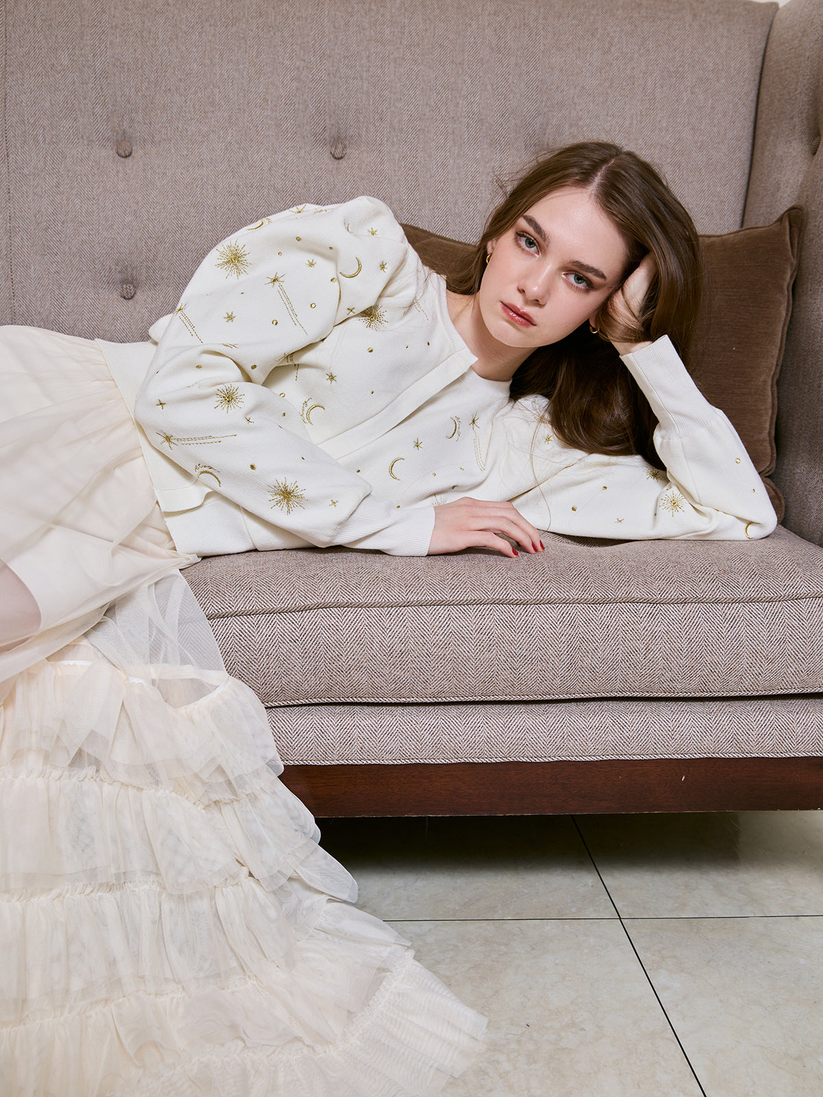 スターエンブロイダリーニット