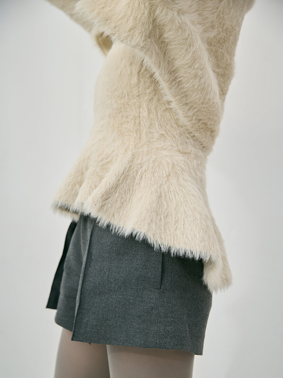 タックショートパンツ