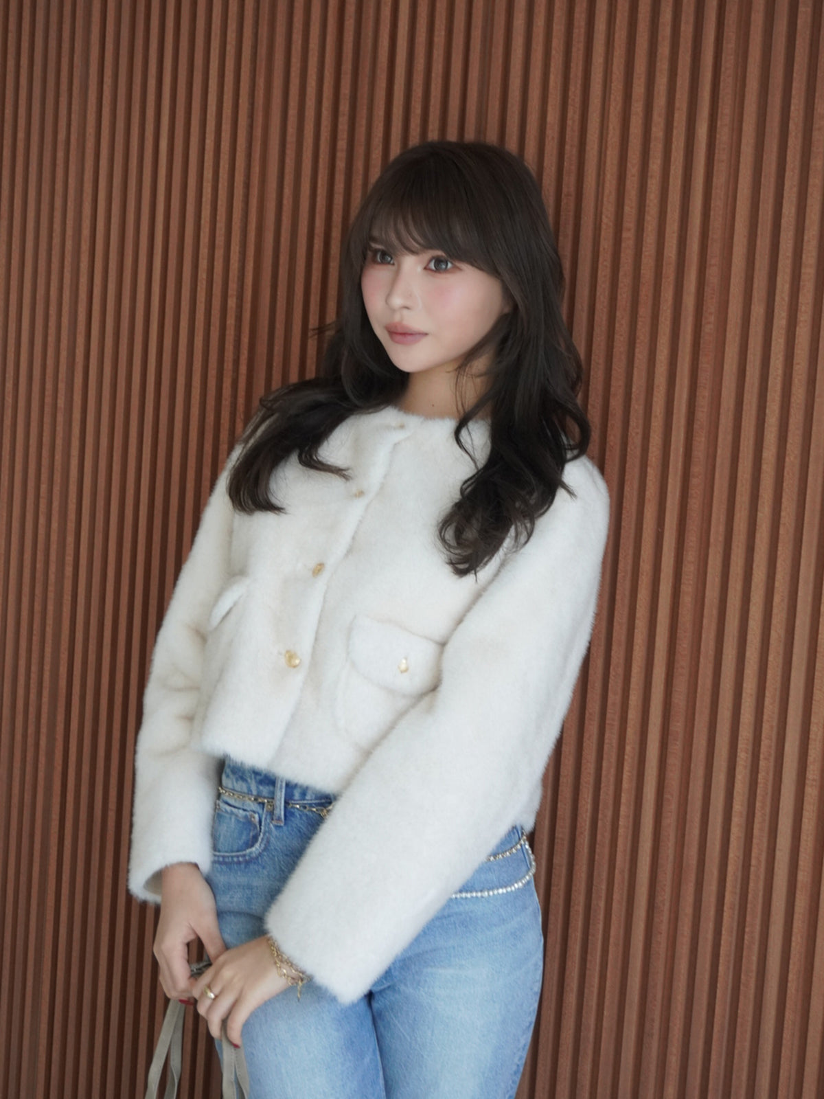 ゴールドボタンフェイクファージャケット