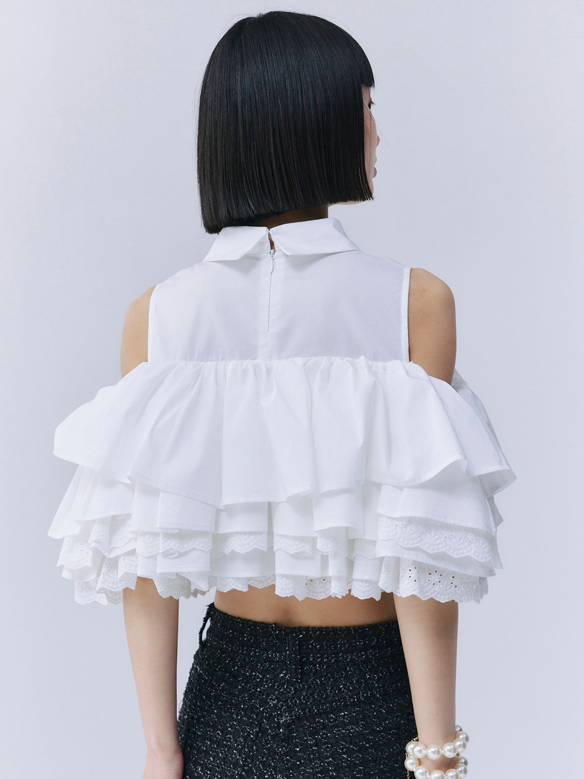 ボリュームラッフルブラウス