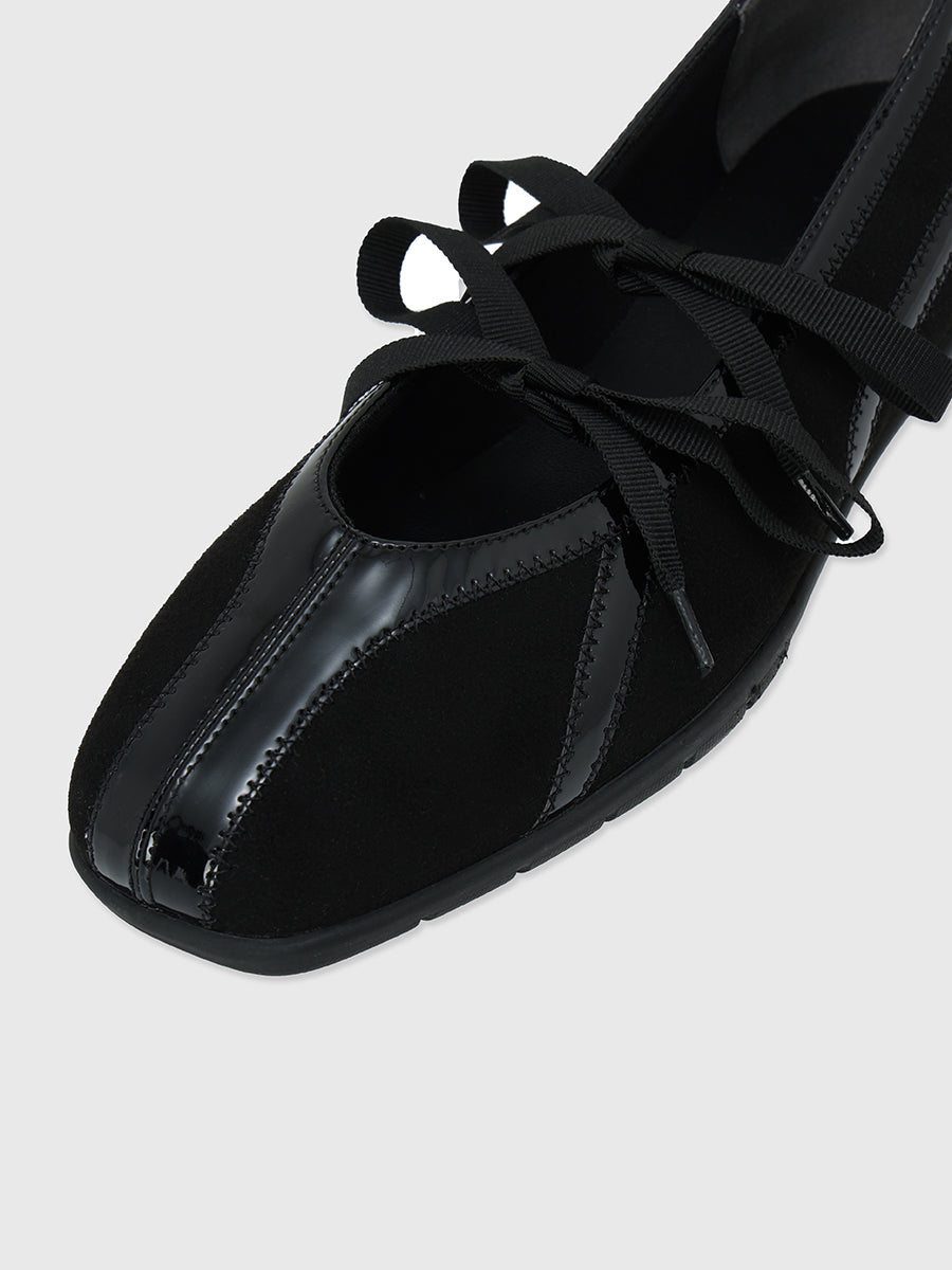 フラットソールスニーカー