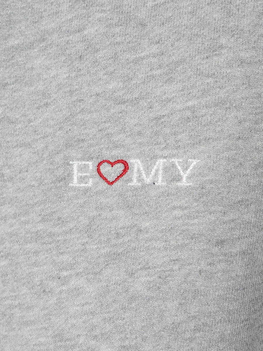 バックロゴ刺繍プルオーバー