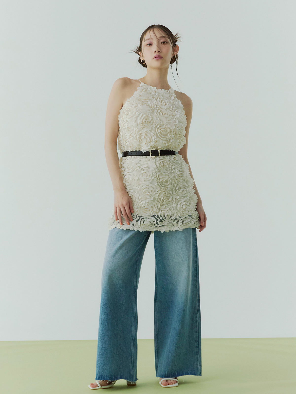 ボリュームフラワーモチーフアメスリワンピース