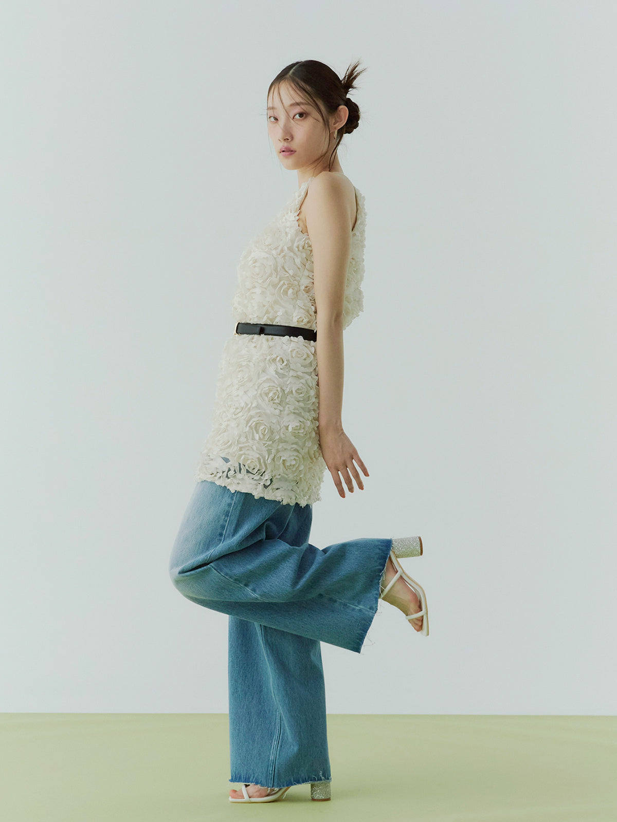 ボリュームフラワーモチーフアメスリワンピース