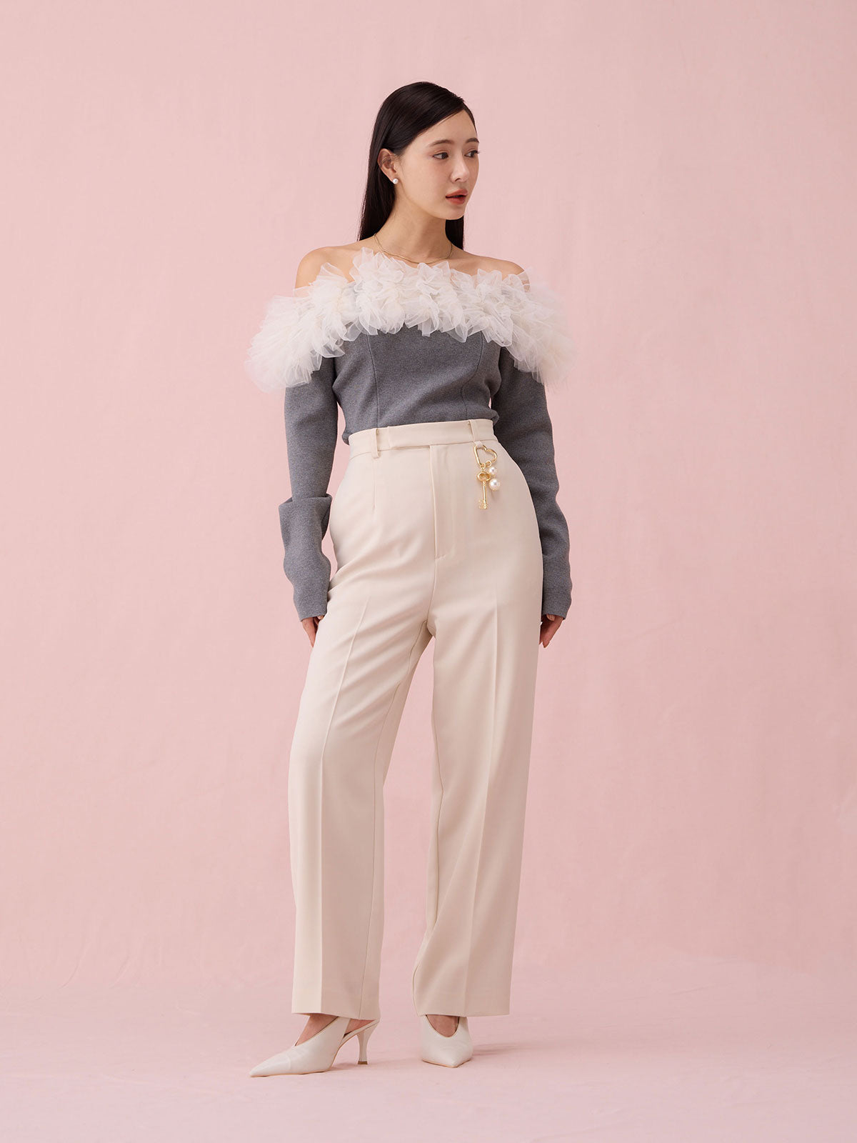 MODEL:165cm／COLOR:IVORY／SIZE:36