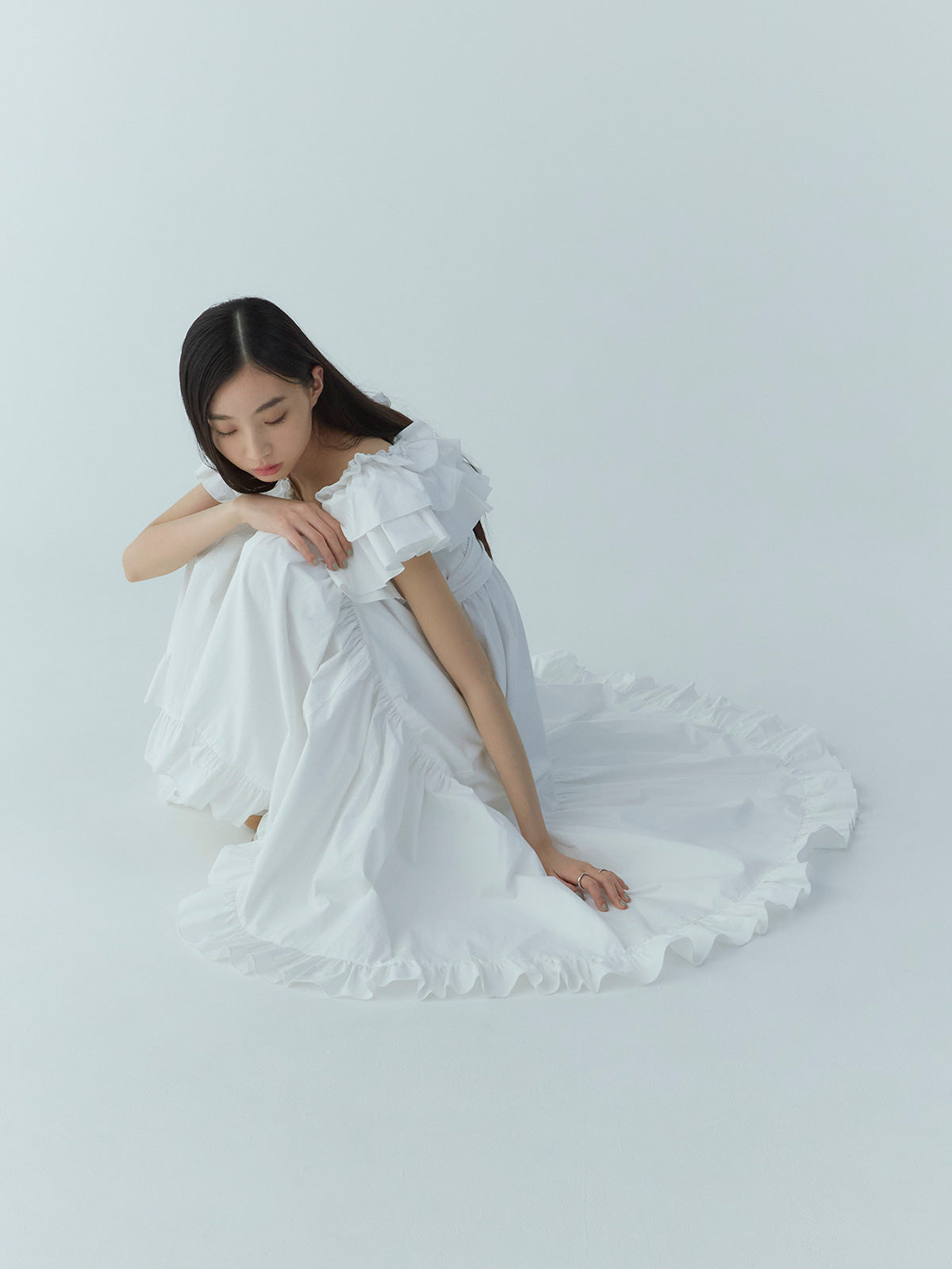 オフショルフリルマキシワンピース　eimy istoire オフショルフリルマキシワンピース