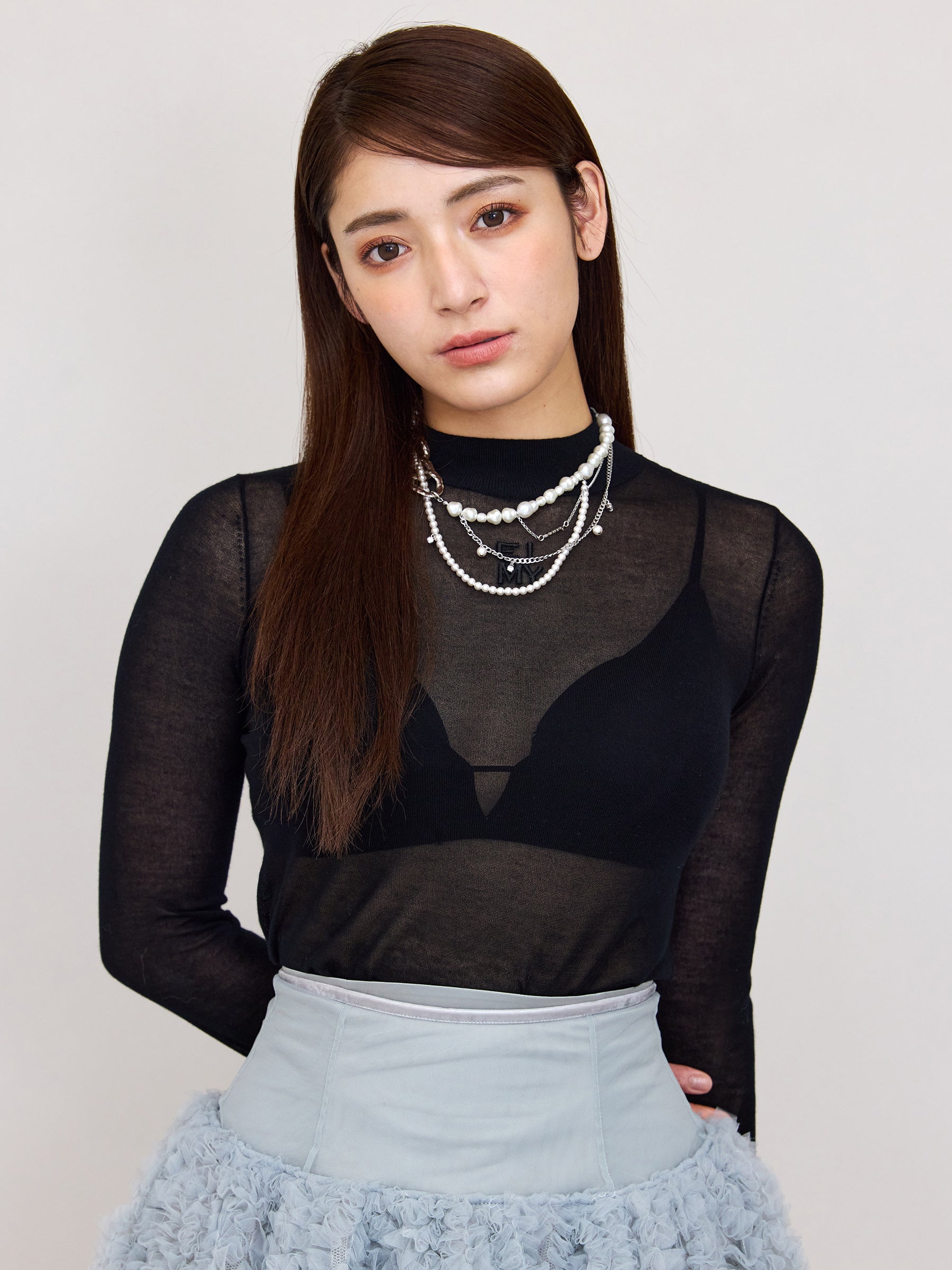 バックオープンプランジブラキャミソール