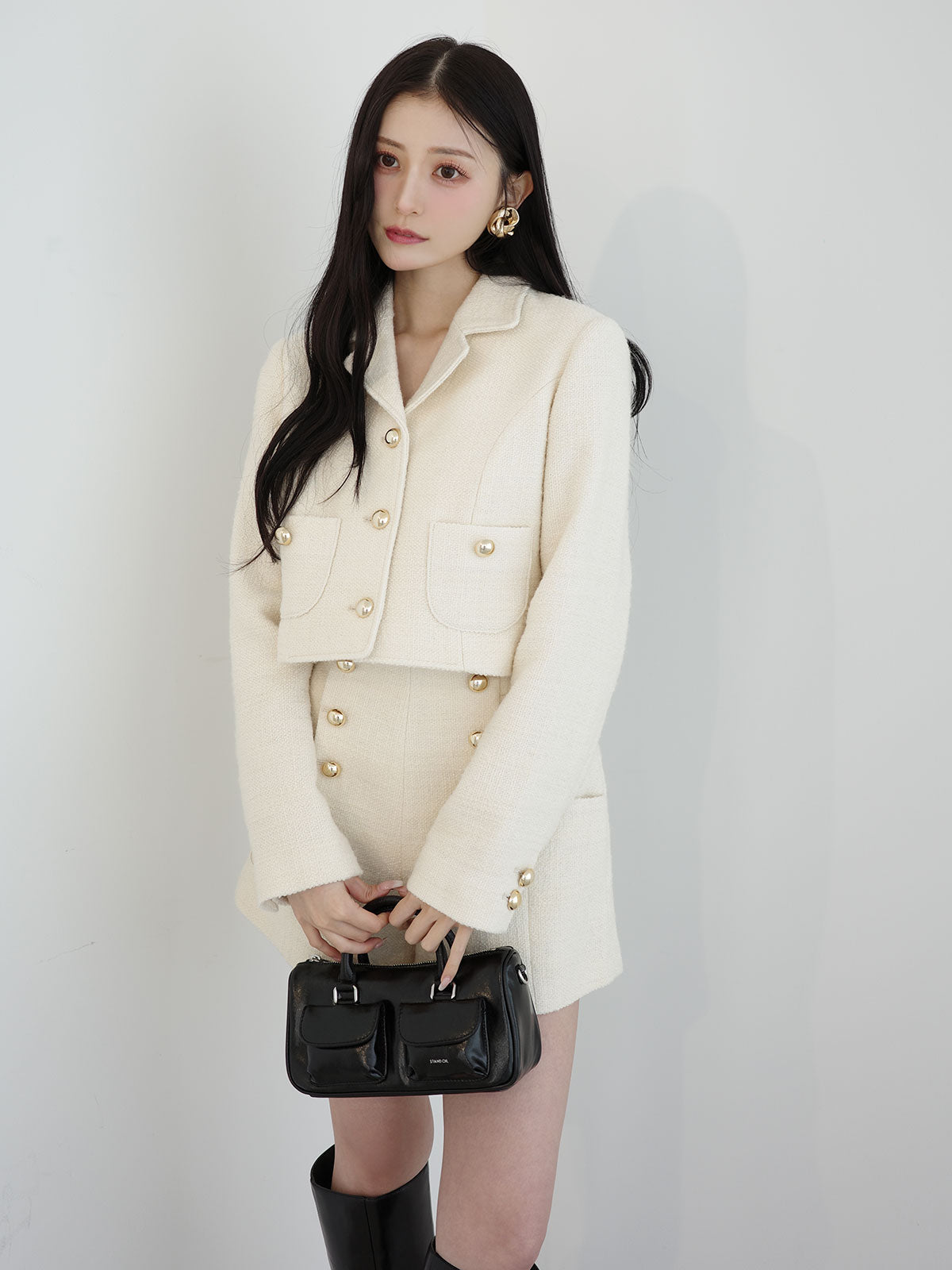 MODEL:160cm／COLOR:OFF WHITE／SIZE:F