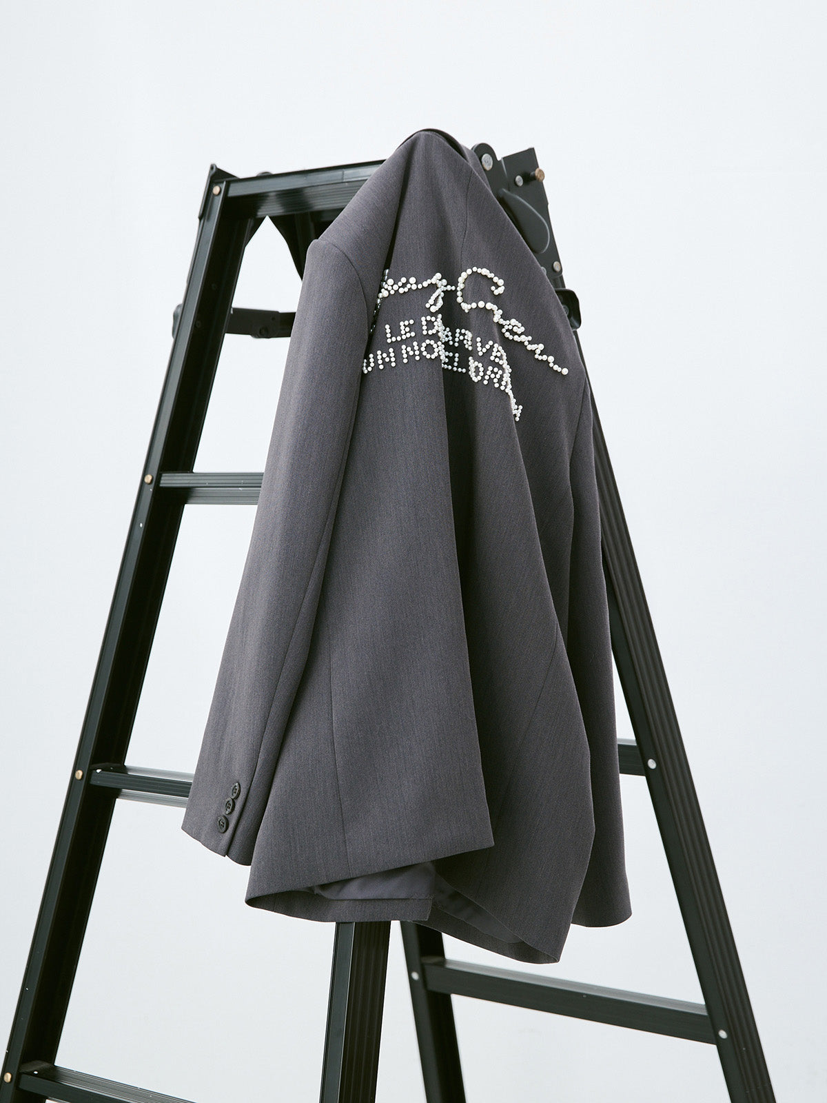 EIMYパールロゴテーラードジャケット