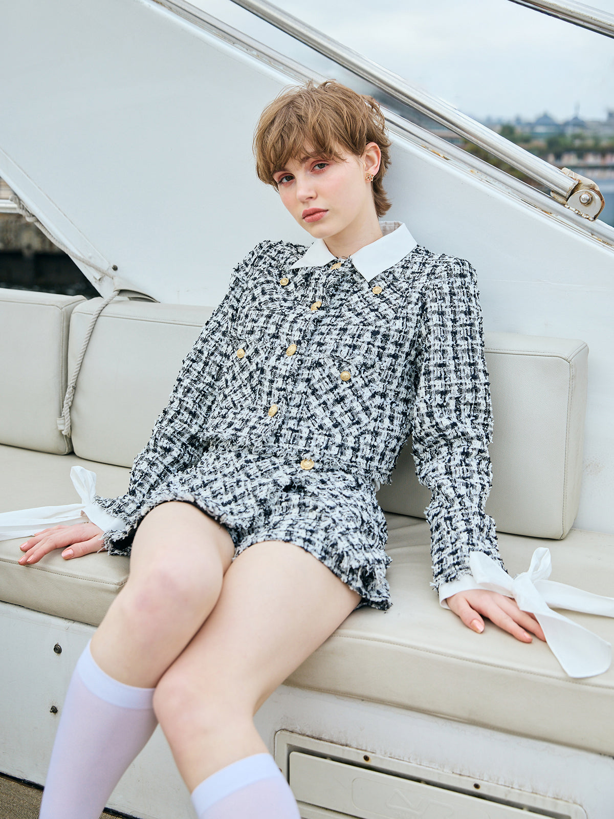 MODEL:168cm／COLOR:BLACK／SIZE:36(S)