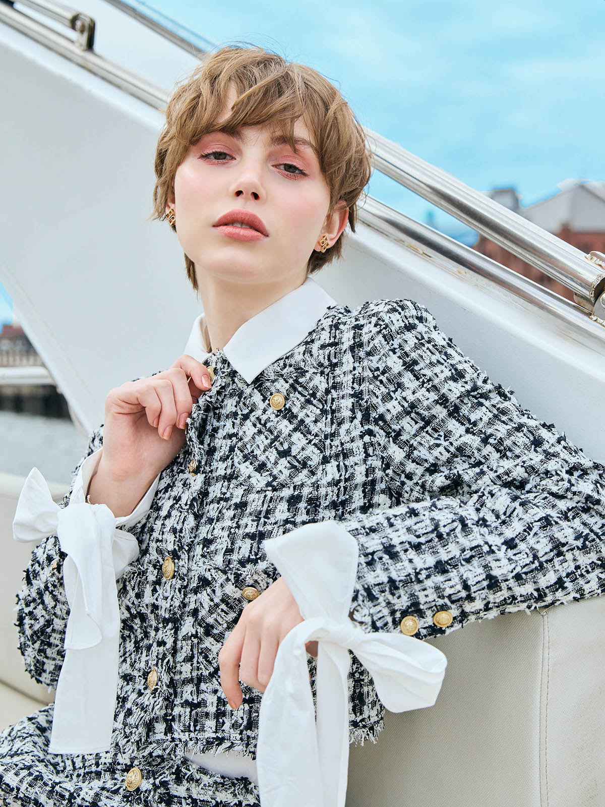 MODEL:168cm／COLOR:BLACK／SIZE:F