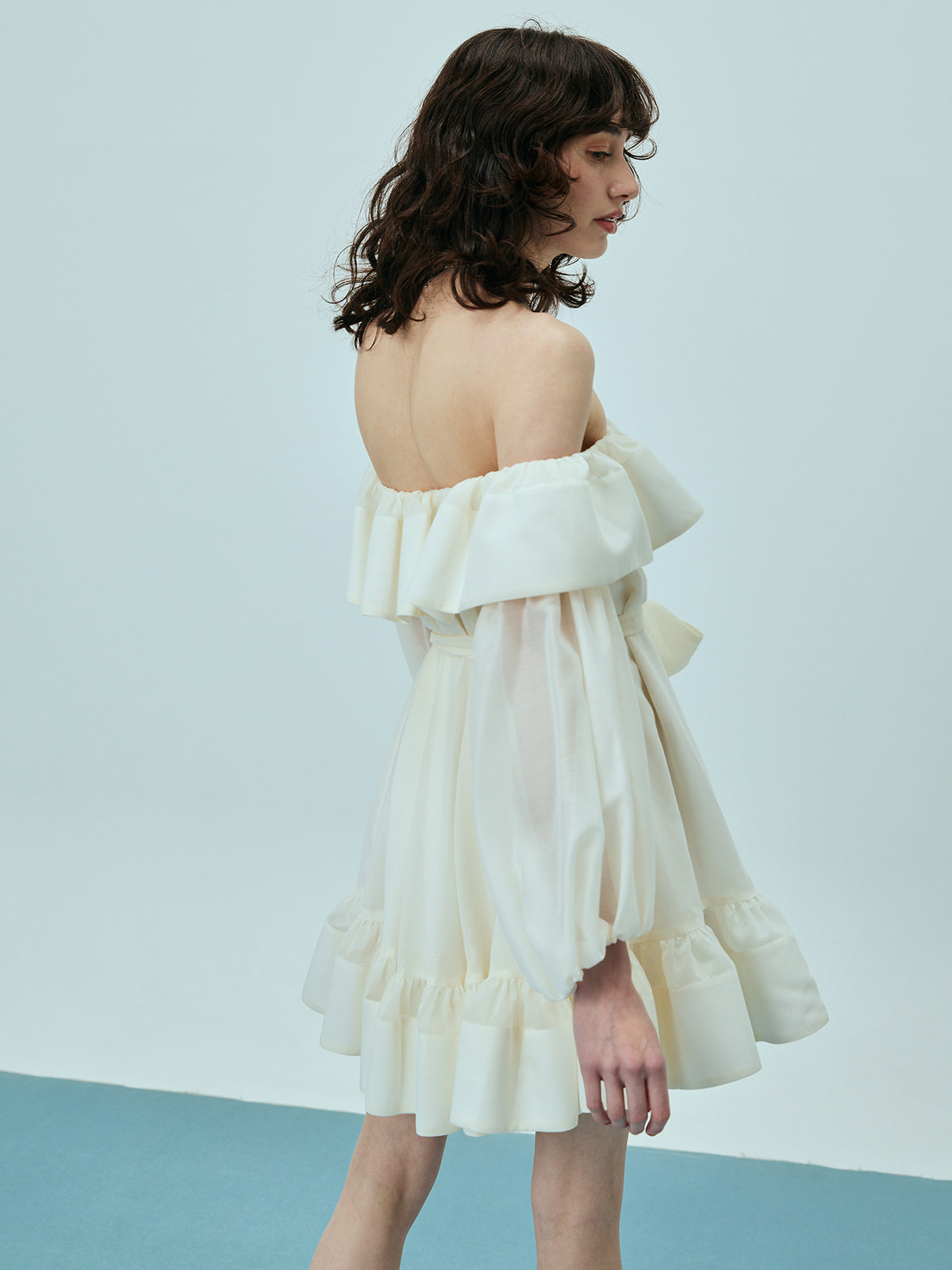 シアーオフショルミニワンピース