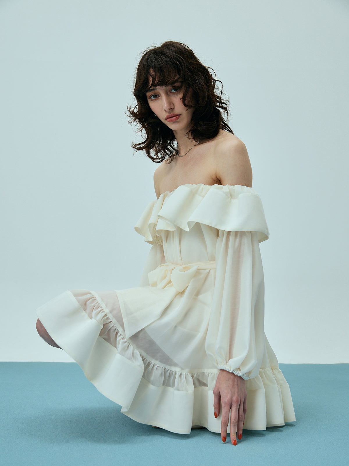 シアーオフショルミニワンピース