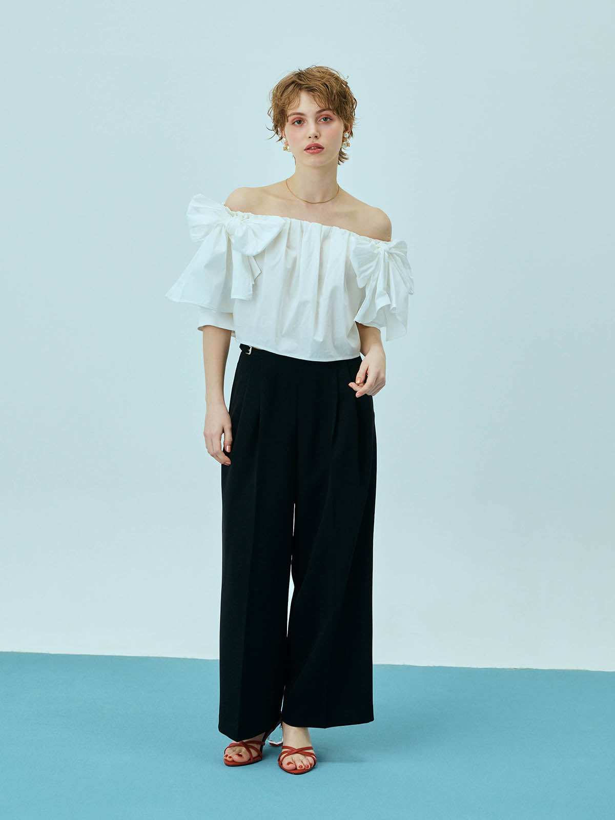 リボンオフショルブラウス