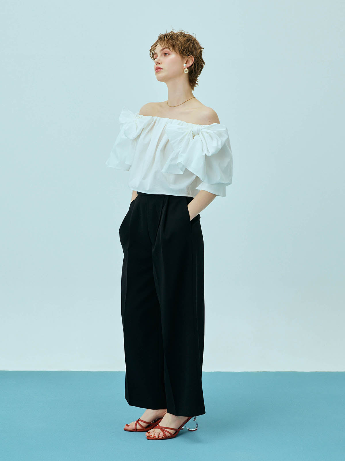 リボンオフショルブラウス