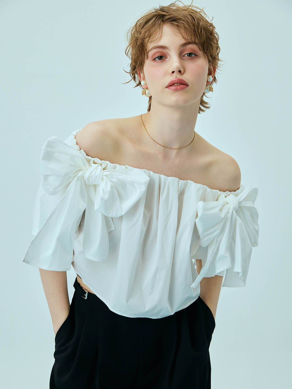 リボンオフショルブラウス