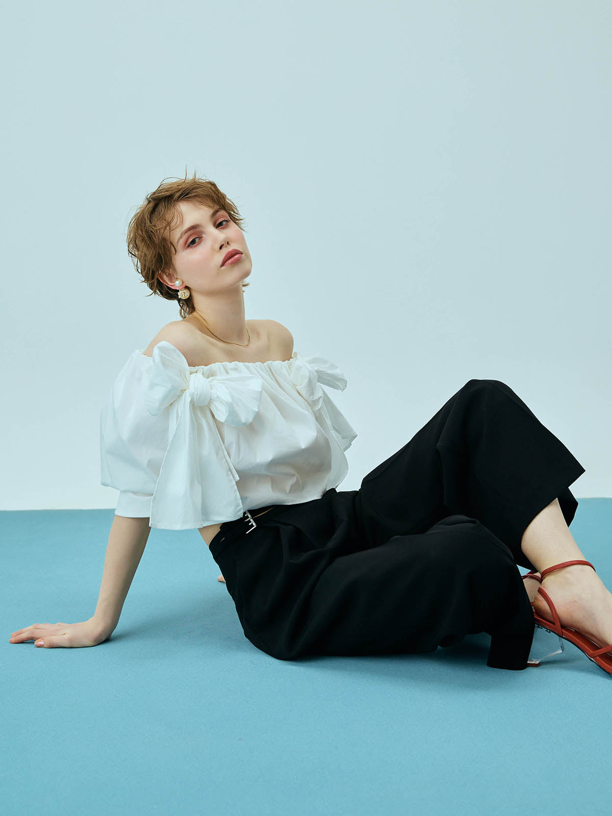 リボンオフショルブラウス