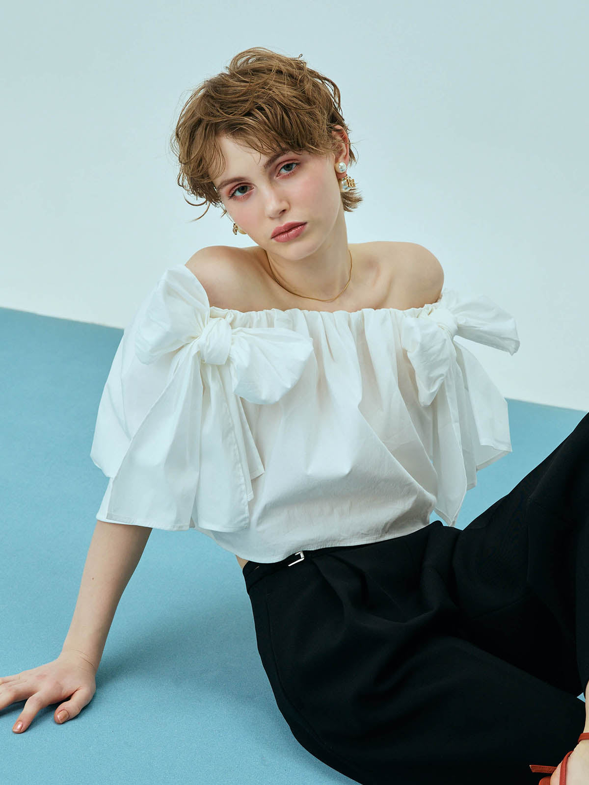 リボンオフショルブラウス