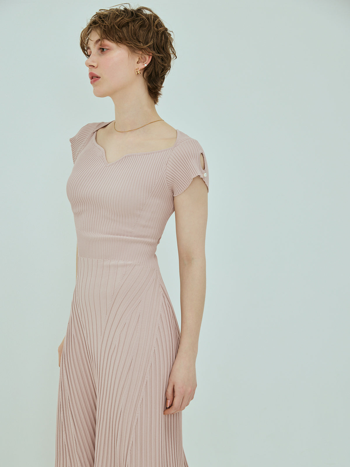 フレンチスリーブリブニットフレアワンピース